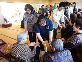 「珠州市リハビリ友の会」皆さんと交流会